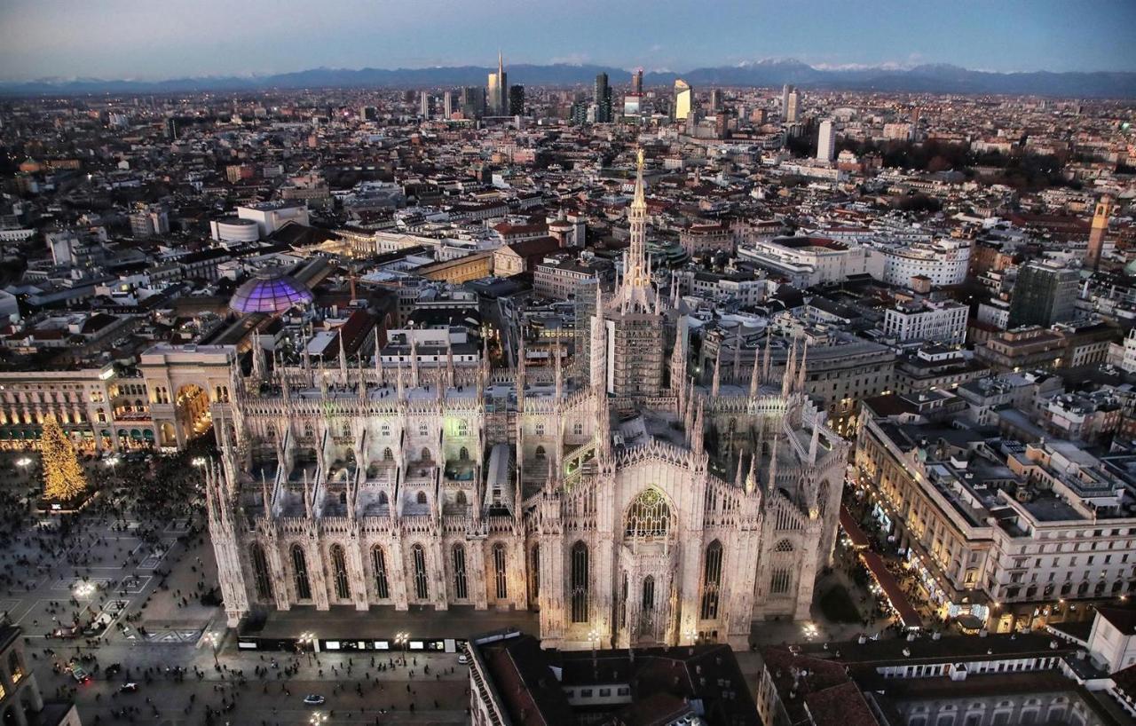 Duomo Milano Suite Exteriör bild